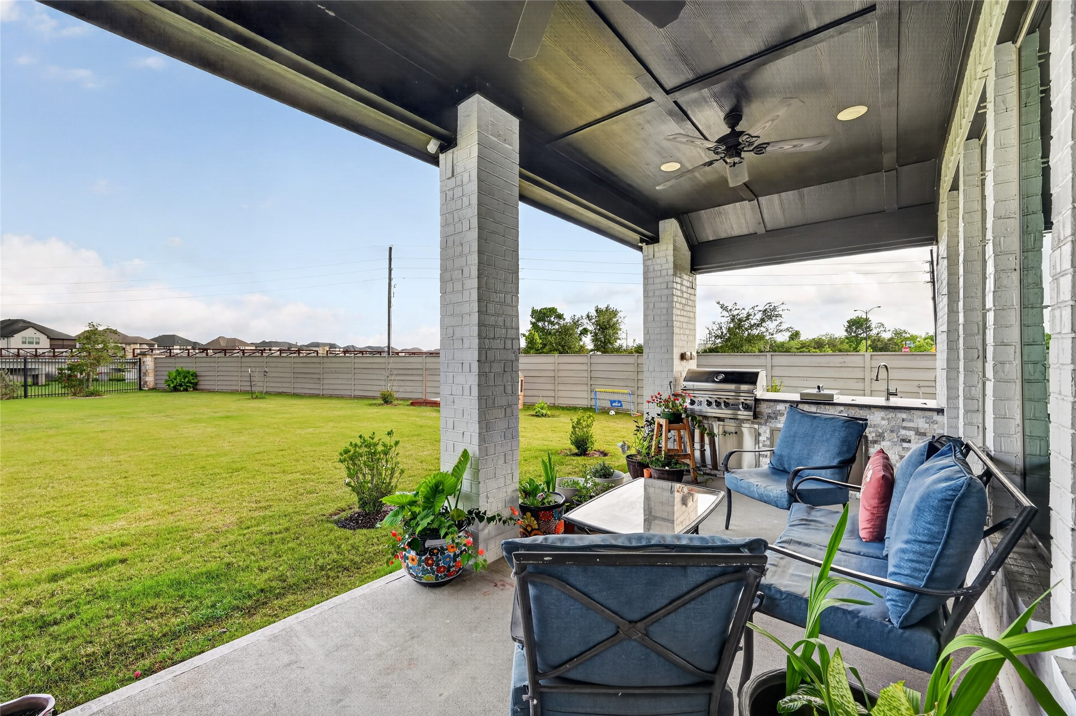 4731 Cedar Butte Lane Manvel, TX 77578 - Photo 38 of 42 a view of an ocean from a window