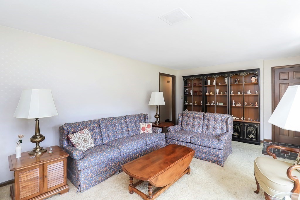 4 Mark Road Wilbraham, MA 01095 - Photo 5 of 33 Gallery Image 5