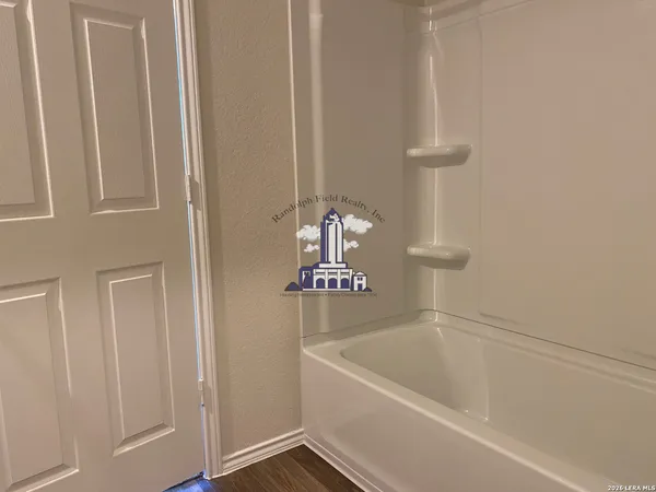 $1,675 | 6231 Windy Green, San Antonio, TX 78218