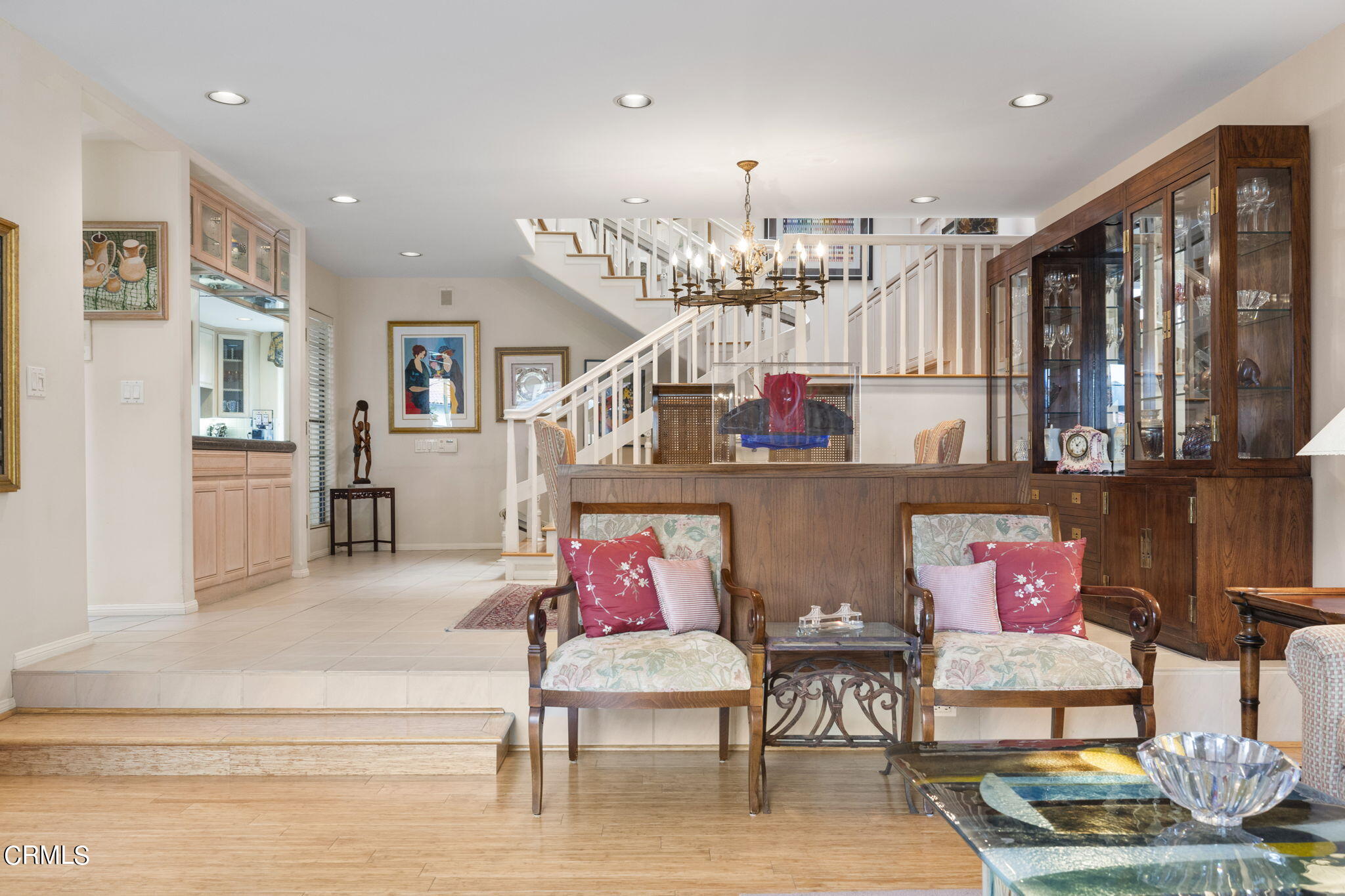 2226 Cannes Square Oxnard, CA 93035 - Photo 18 of 75 16-web-or-mls-UpmarketMedia_2226Can-105