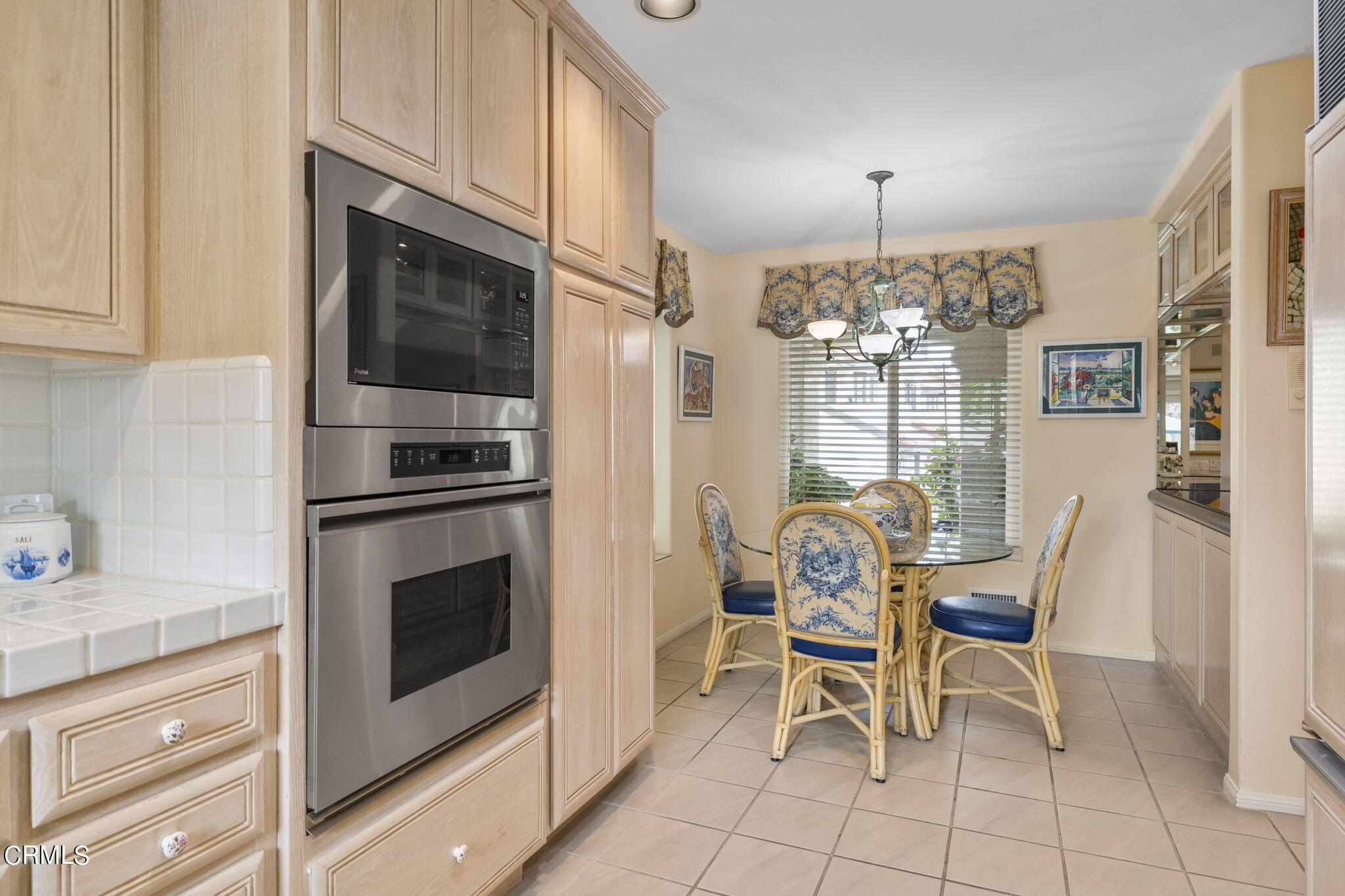 2226 Cannes Square Oxnard, CA 93035 - Photo 26 of 75 24-web-or-mls-UpmarketMedia_2226Can-129