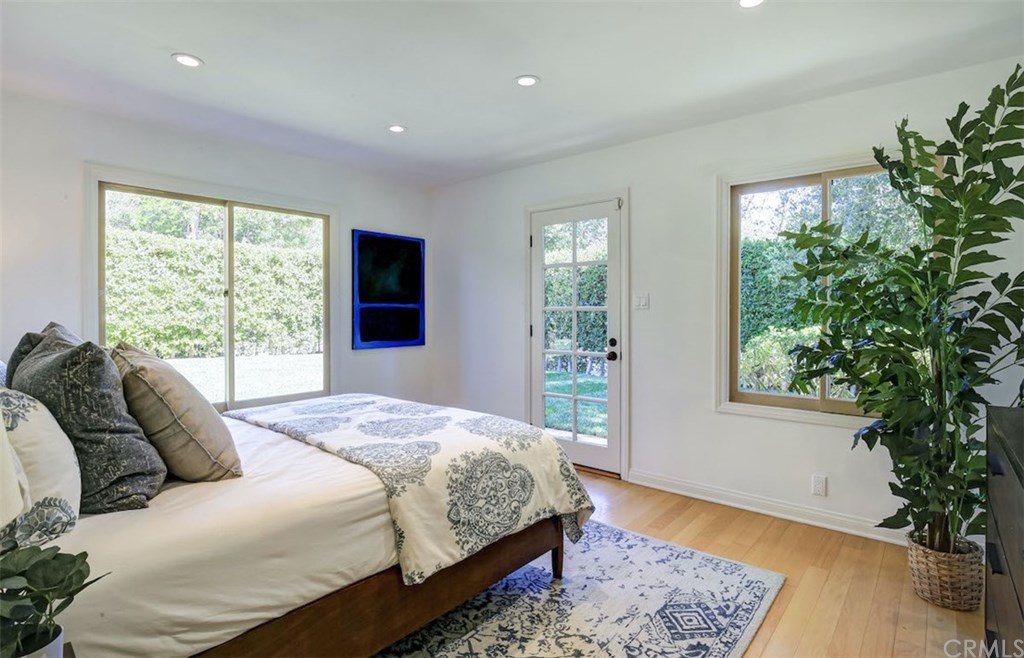 90 Monterey Lane Sierra Madre, CA 91024 - Photo 15 of 36 Bedroom