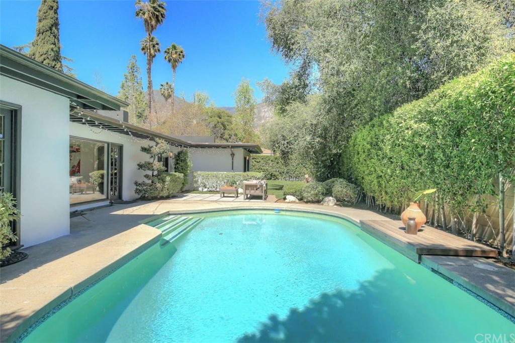 90 Monterey Lane Sierra Madre, CA 91024 - Photo 27 of 36 Backyard