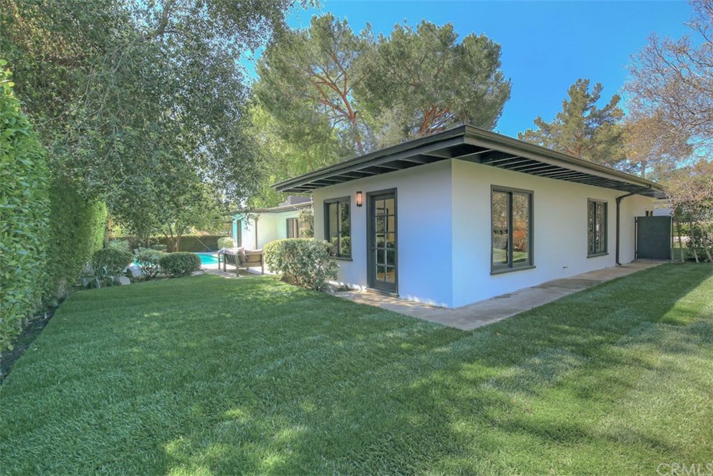 90 Monterey Lane Sierra Madre, CA 91024 - Photo 34 of 36 Backyard