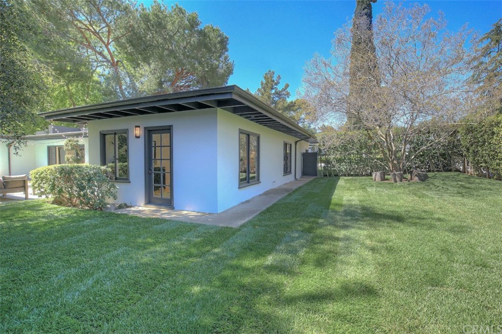 90 Monterey Lane Sierra Madre, CA 91024 - Photo 35 of 36 Backyard