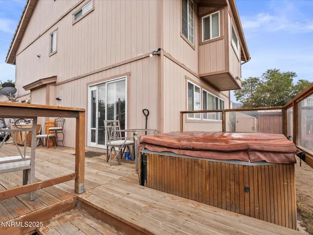 a view of a house with a outdoor space