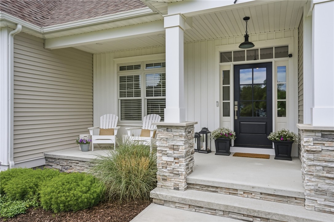 7 Waterview Lane Warren, RI 02885 - Photo 2 of 48