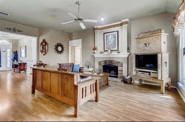 $2,700 | 1924 Sunset Path, Lewisville, TX 75067