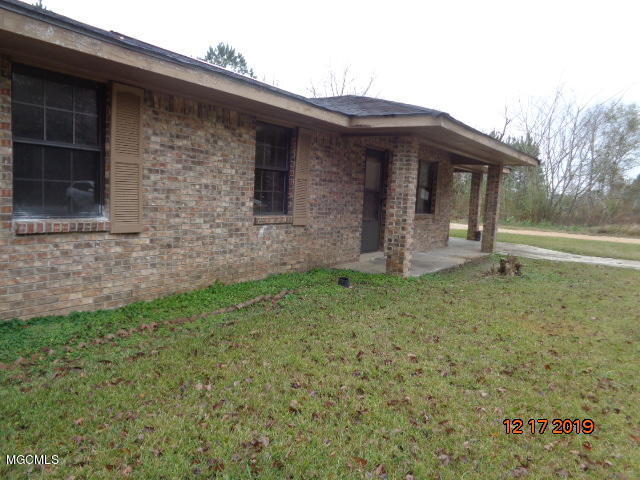 95 Ellis Hart Road Poplarville, MS 39470 - Photo 5 of 17 DSC01392