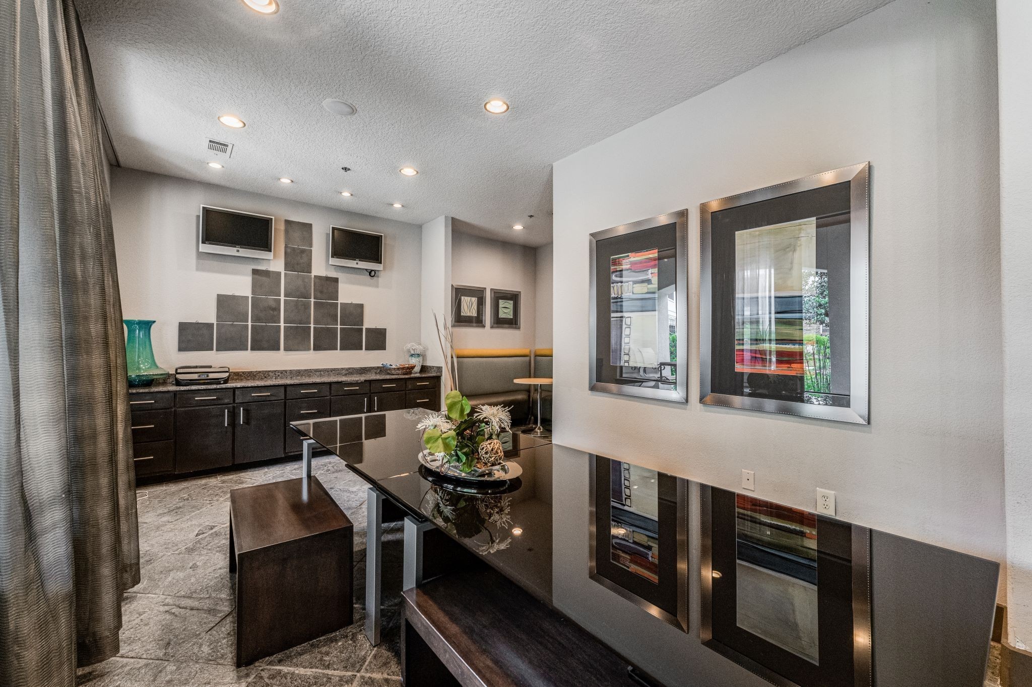 2600 Hillsboro Pike, Unit 115 Nashville, TN 37212 - Photo 26 of 29 a dining room with furniture and window