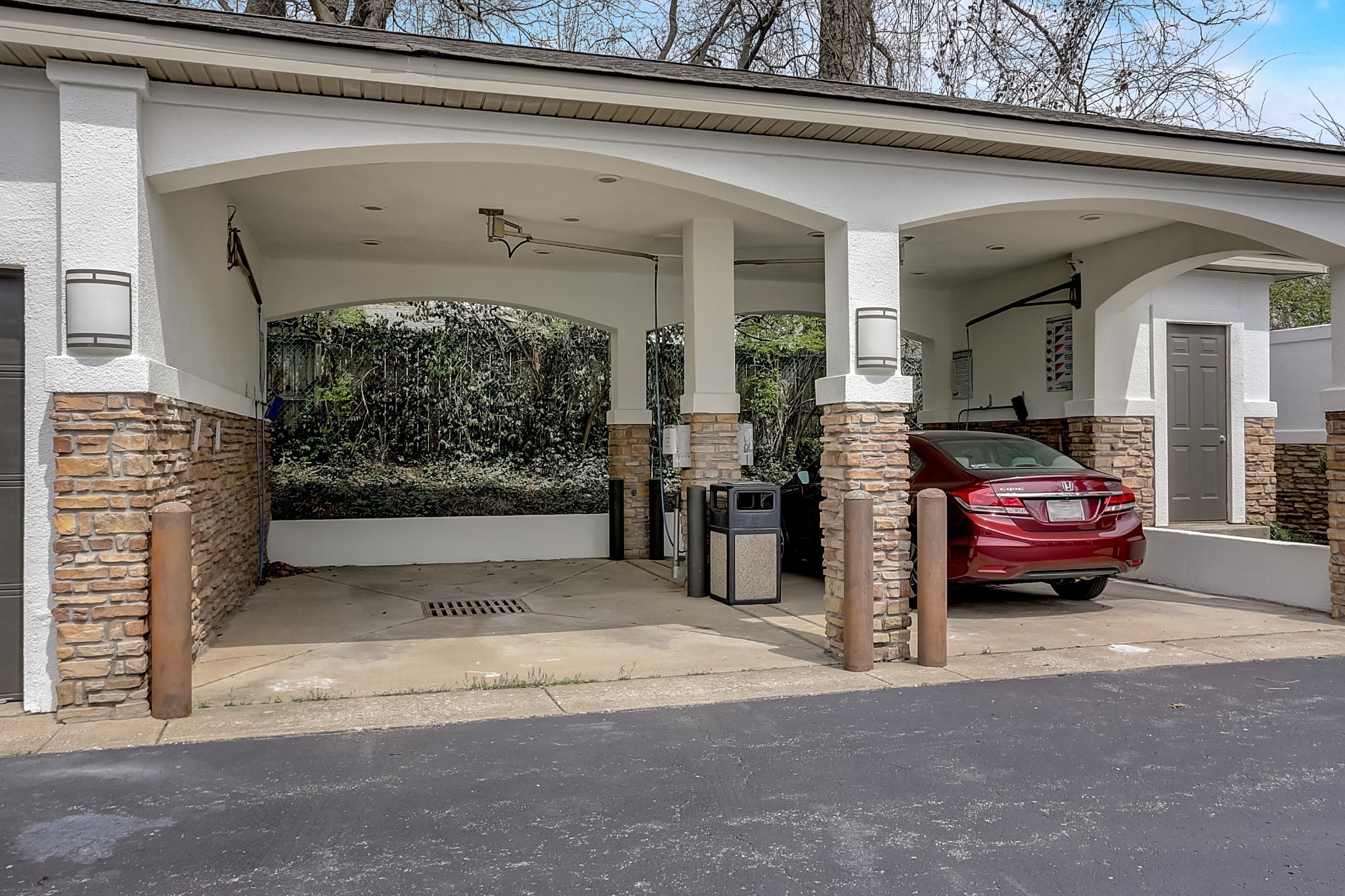 2600 Hillsboro Pike, Unit 115 Nashville, TN 37212 - Photo 27 of 29 a view of car garage