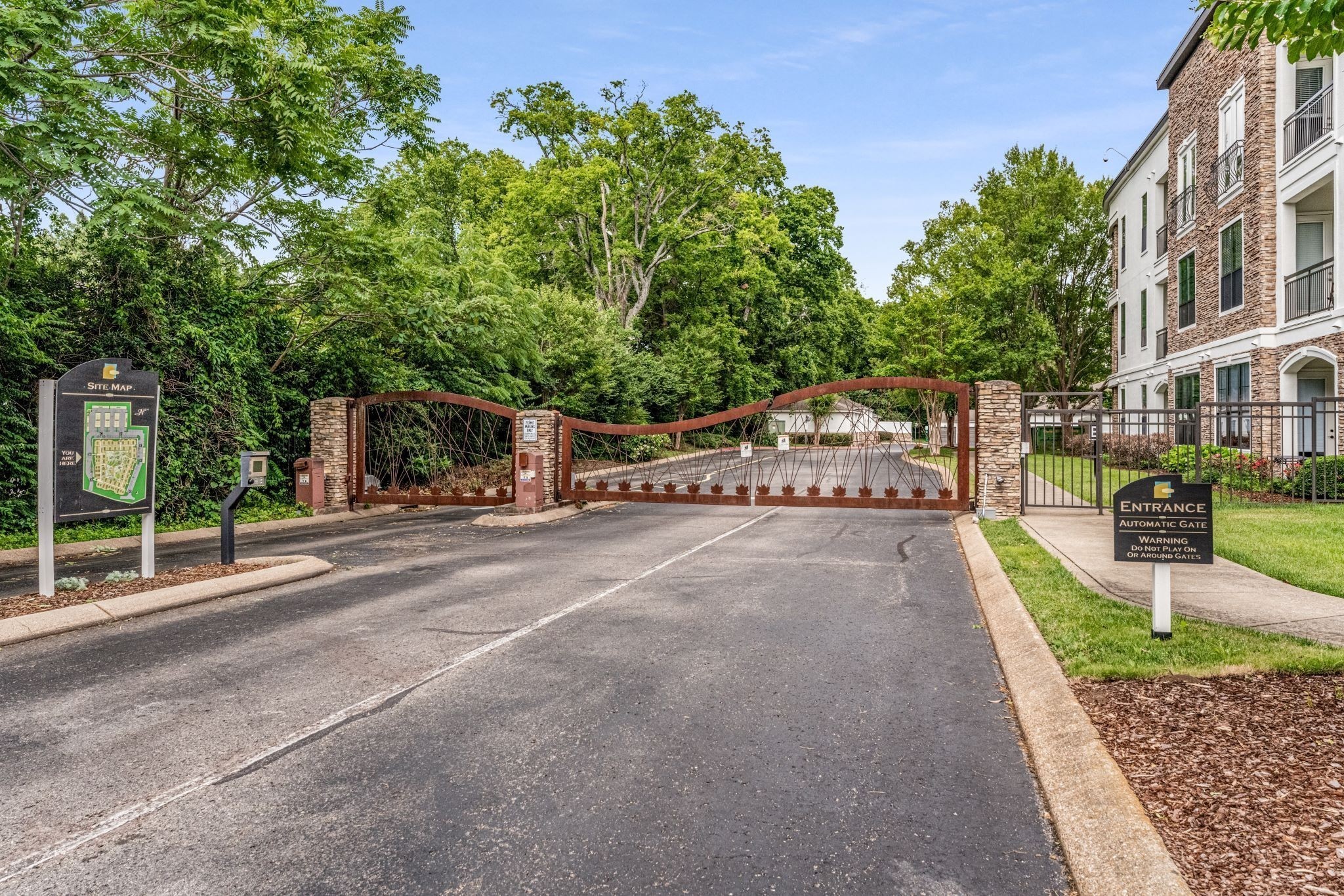 2600 Hillsboro Pike, Unit 115 Nashville, TN 37212 - Photo 28 of 29 a view of a city with tall buildings
