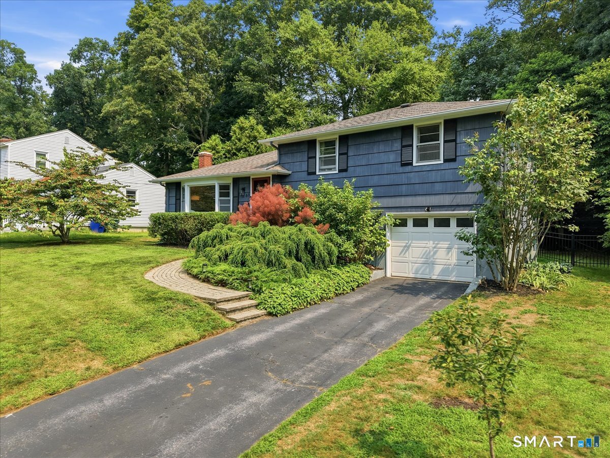 61 Hilltop Road Groton, CT 06355 - Photo 2 of 40