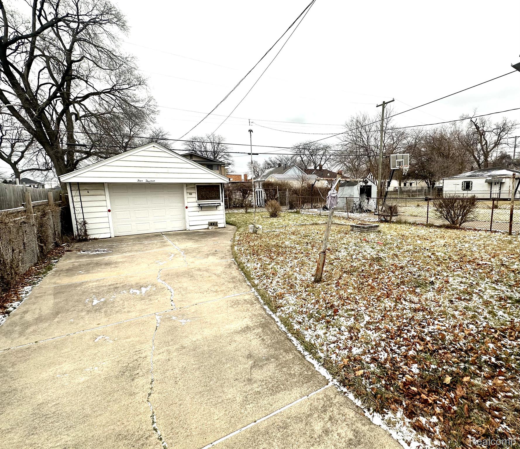 413 Frazier Street River Rouge, MI 48218 - Photo 2 of 6 Gallery Image 2