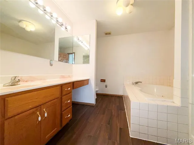 $459,900 | 1195 Ridgetop Drive, Farmington, MO 63640