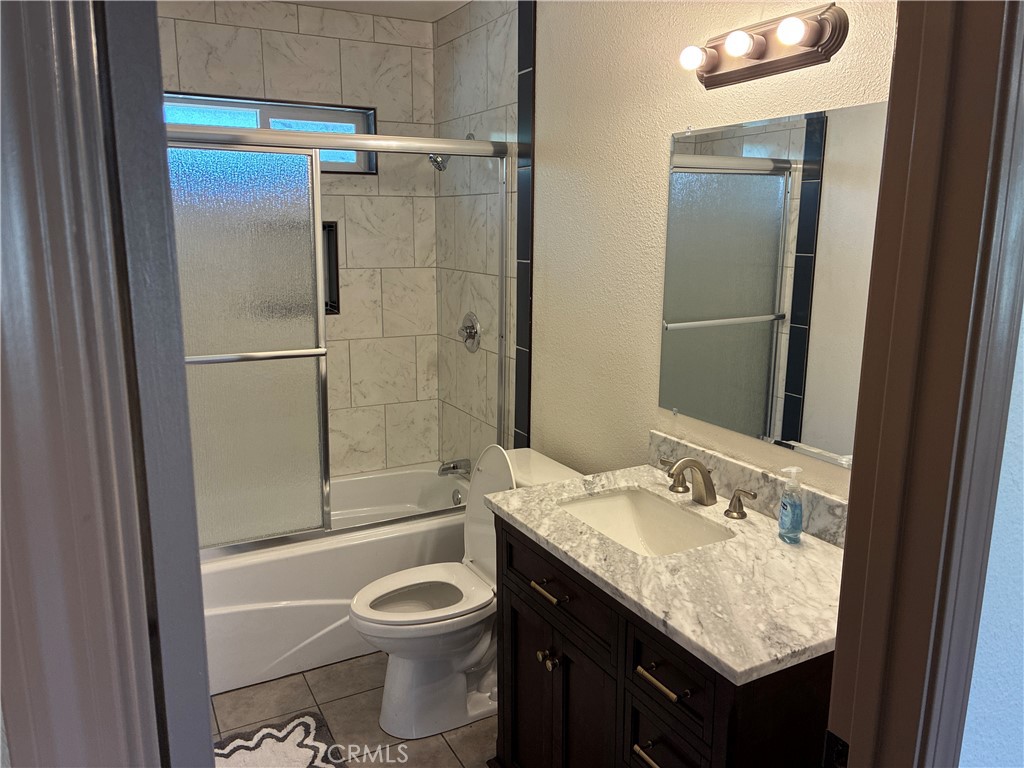 761 Pine Way Chester, CA 96020 - Photo 13 of 20 Guest Bathroom