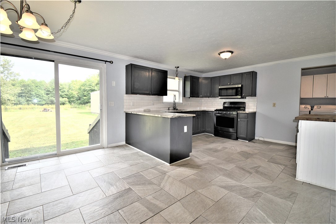 4251 Palmyra Road Southwest Warren, OH 44481 - Photo 12 of 28