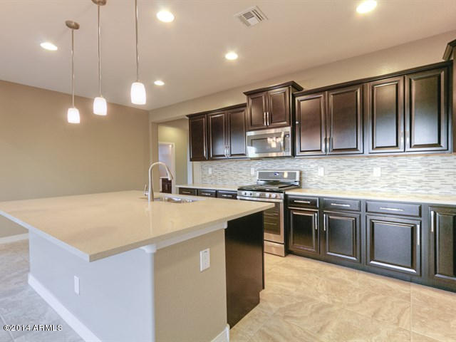 41988 West Cribbage Road Maricopa, AZ 85138 - Photo 8 of 30 010_Kitchen