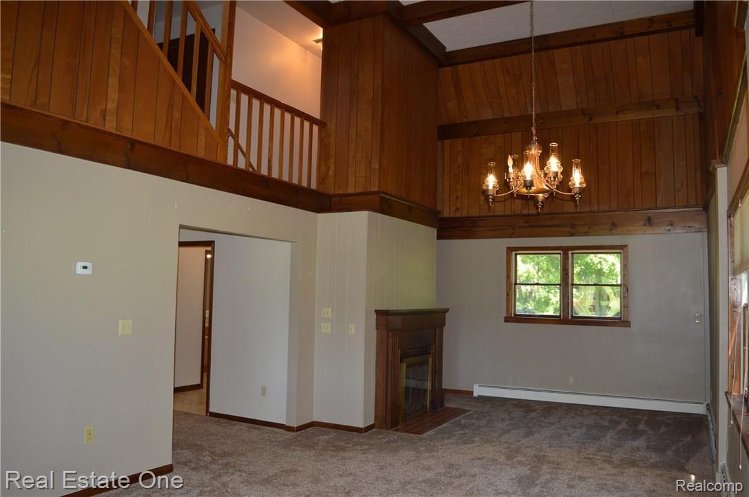 2220 North Tipsico Lake Road Highland, MI 48357 - Photo 13 of 91 DSC_0035.JPG