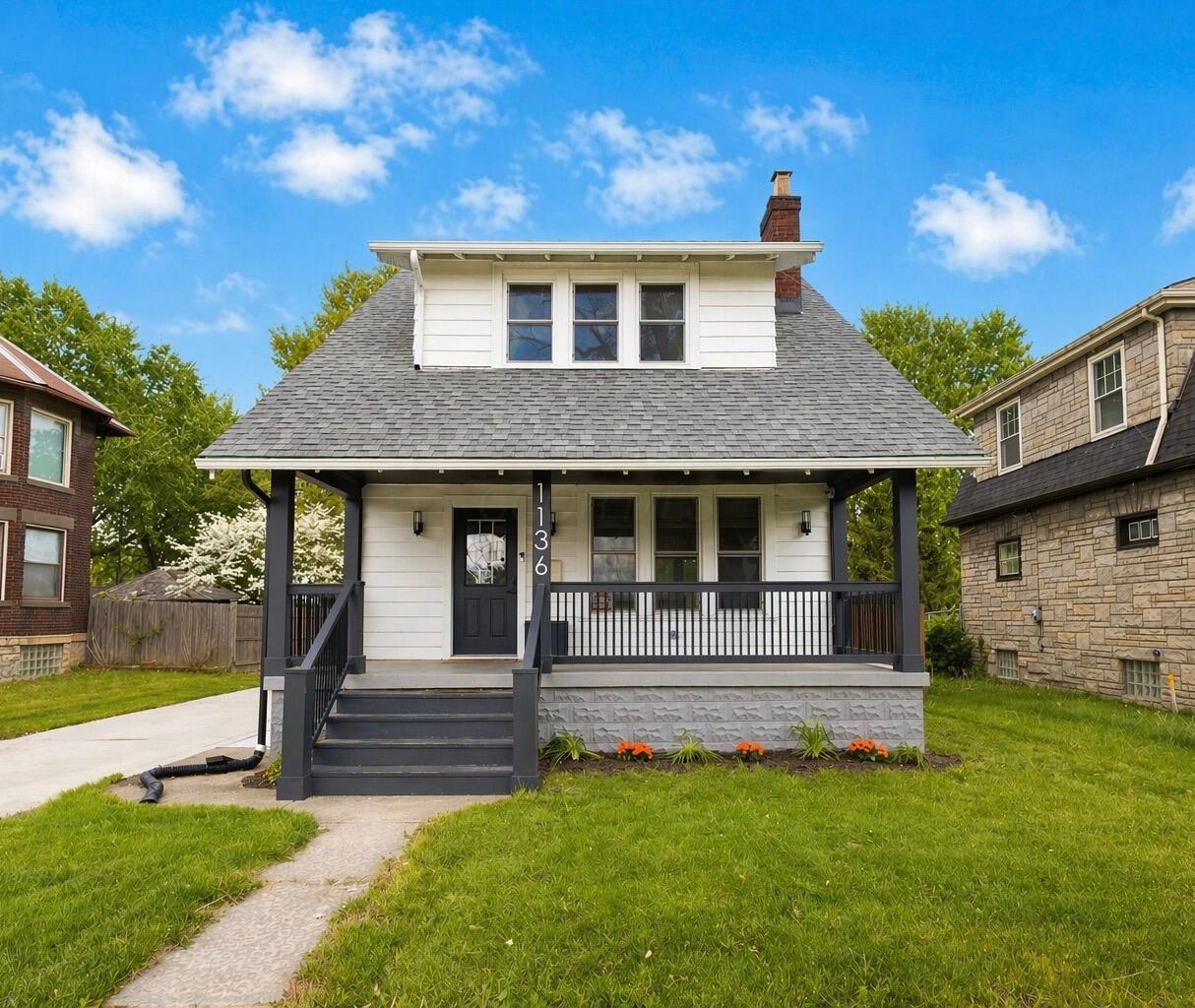 1136 Lockbourne Road Columbus, OH 43206 - Photo 1 of 37