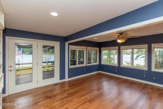 $715,000 | 121 Lakeview Point, West End, NC 27376