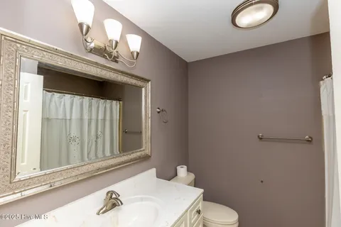 $715,000 | 121 Lakeview Point, West End, NC 27376