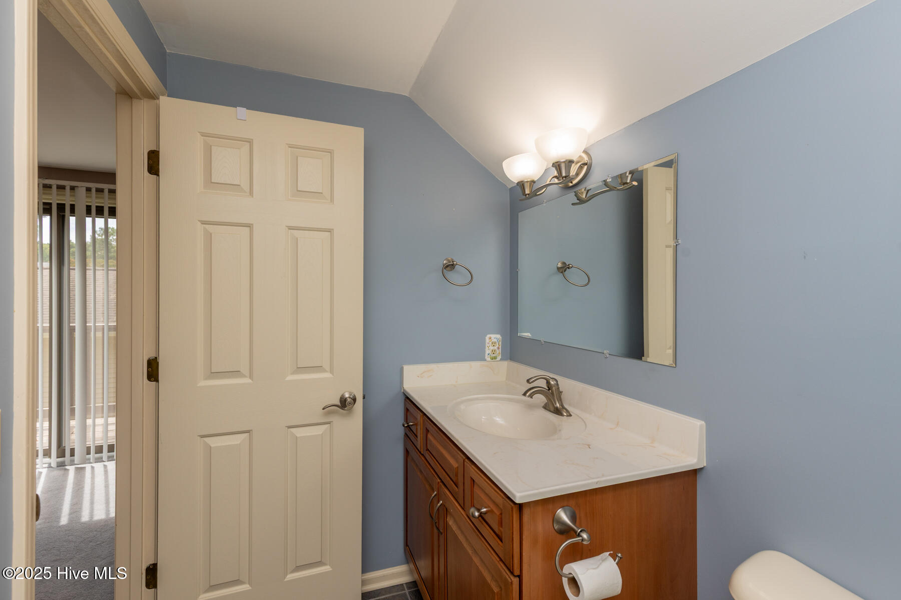 121 Lakeview Point West End, NC 27376 - Photo 40 of 67 upper xbath1