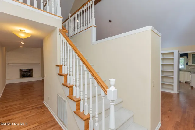 $715,000 | 121 Lakeview Point, West End, NC 27376