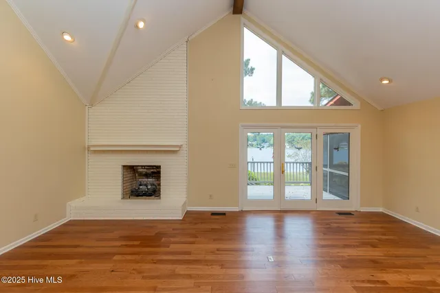 $715,000 | 121 Lakeview Point, West End, NC 27376