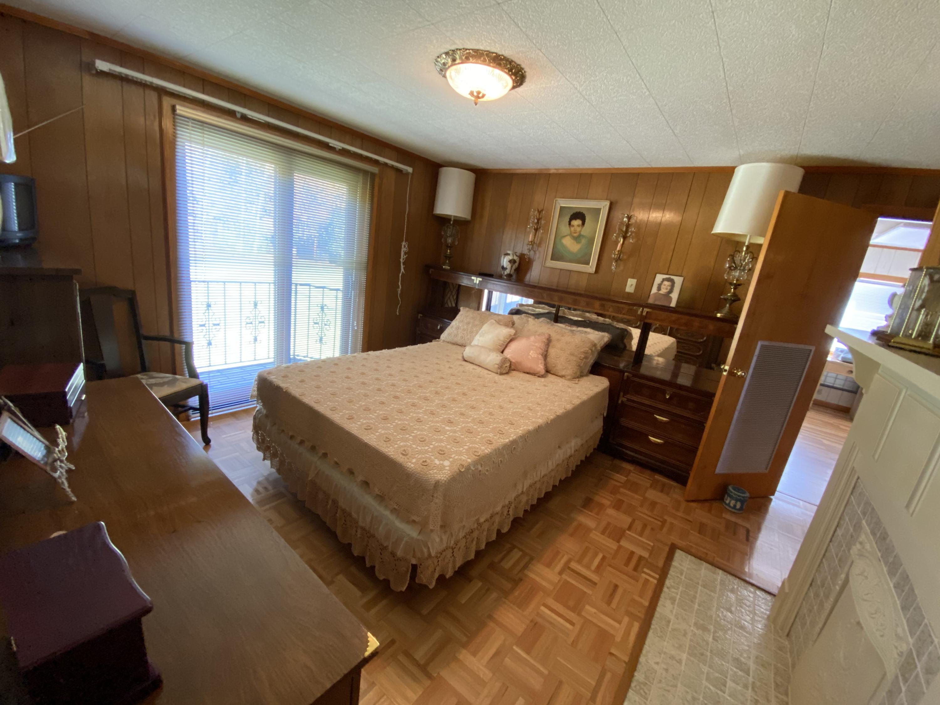 3429 Clear Springs Road Mascot, TN 37806 - Photo 17 of 26 Bedroom 2