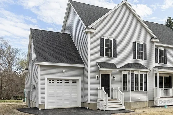 $3,150 | 149 Lowell Road, Unit U:1, Pepperell, MA 01463