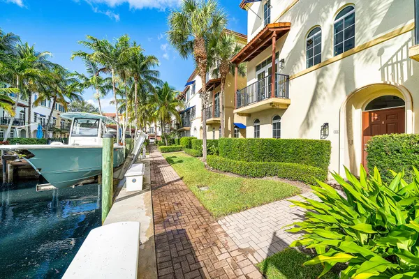 $5,000 | 824 Virginia Gardens Drive, Boynton Beach, FL 33435