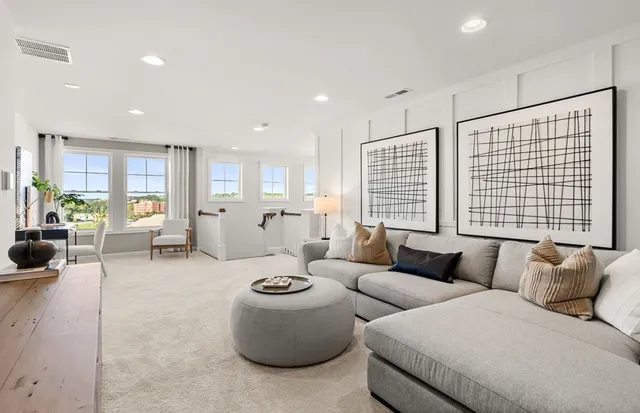 $674,995 | 38 East Pt Drive, Unit 5, East Providence, RI 02916