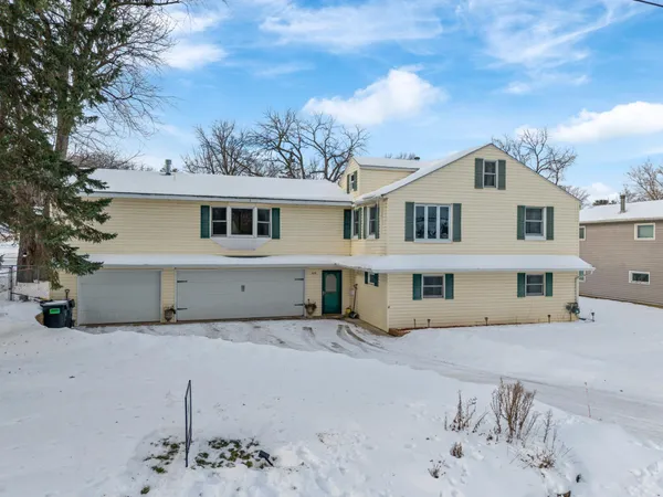 $395,000 | 425 19th Avenue Southwest, Rochester, MN 55902