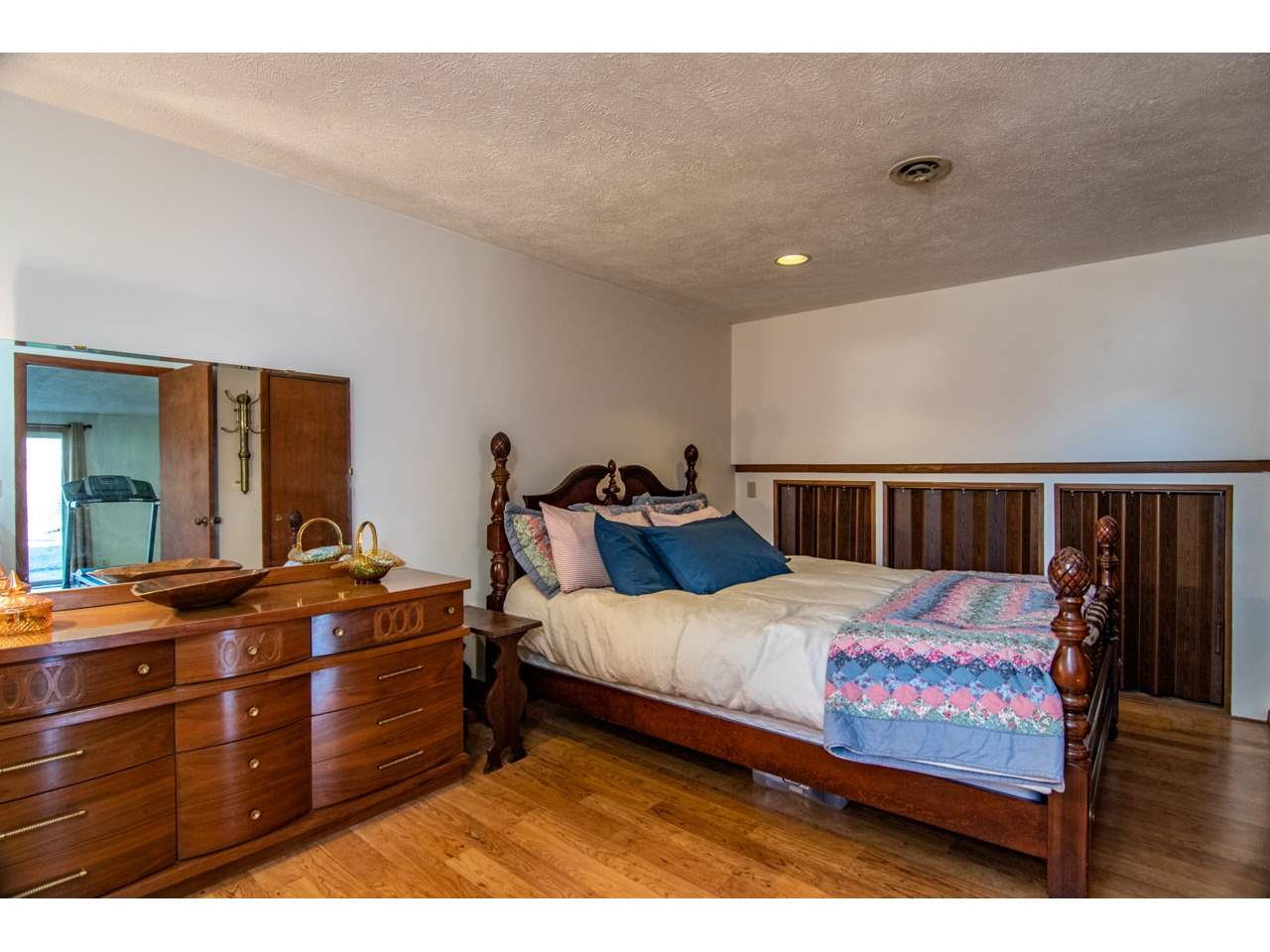 1532 Featherstone Road Rockford, IL 61107 - Photo 17 of 25 Gallery Image 17