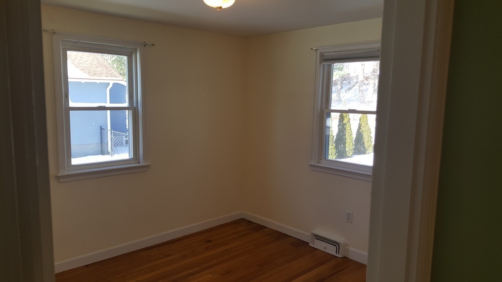47 Hoover Road Walpole, MA 02081 - Photo 13 of 18 Gallery Image 13