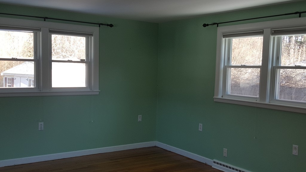 47 Hoover Road Walpole, MA 02081 - Photo 5 of 18 Gallery Image 5