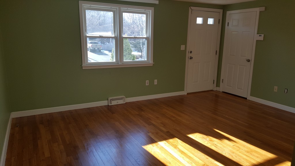 47 Hoover Road Walpole, MA 02081 - Photo 9 of 18 Gallery Image 9