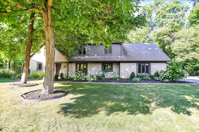 $689,000 | 8924 Stormhaven Court, Indianapolis, IN 46256