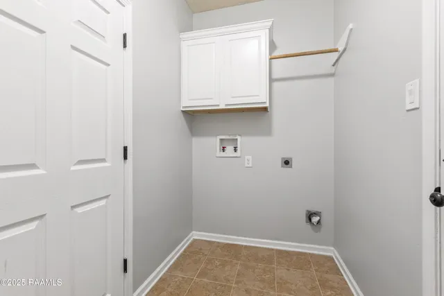 $1,725 | 307 Flanders Ridge Drive, Youngsville, LA 70592