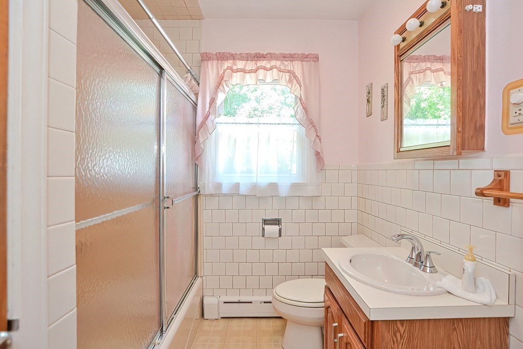 84 Winthrop Street Fall River, MA 02721 - Photo 19 of 35 Gallery Image 19