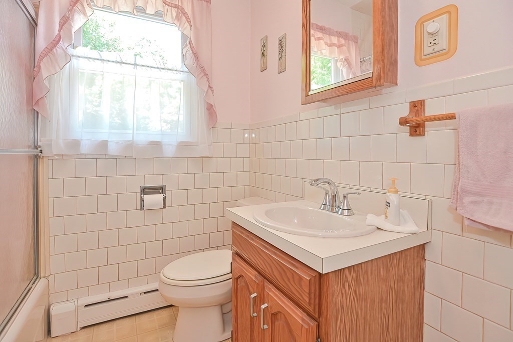 84 Winthrop Street Fall River, MA 02721 - Photo 20 of 35 Gallery Image 20
