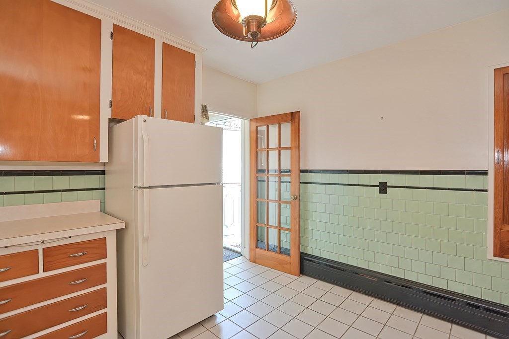 84 Winthrop Street Fall River, MA 02721 - Photo 7 of 35 Gallery Image 7