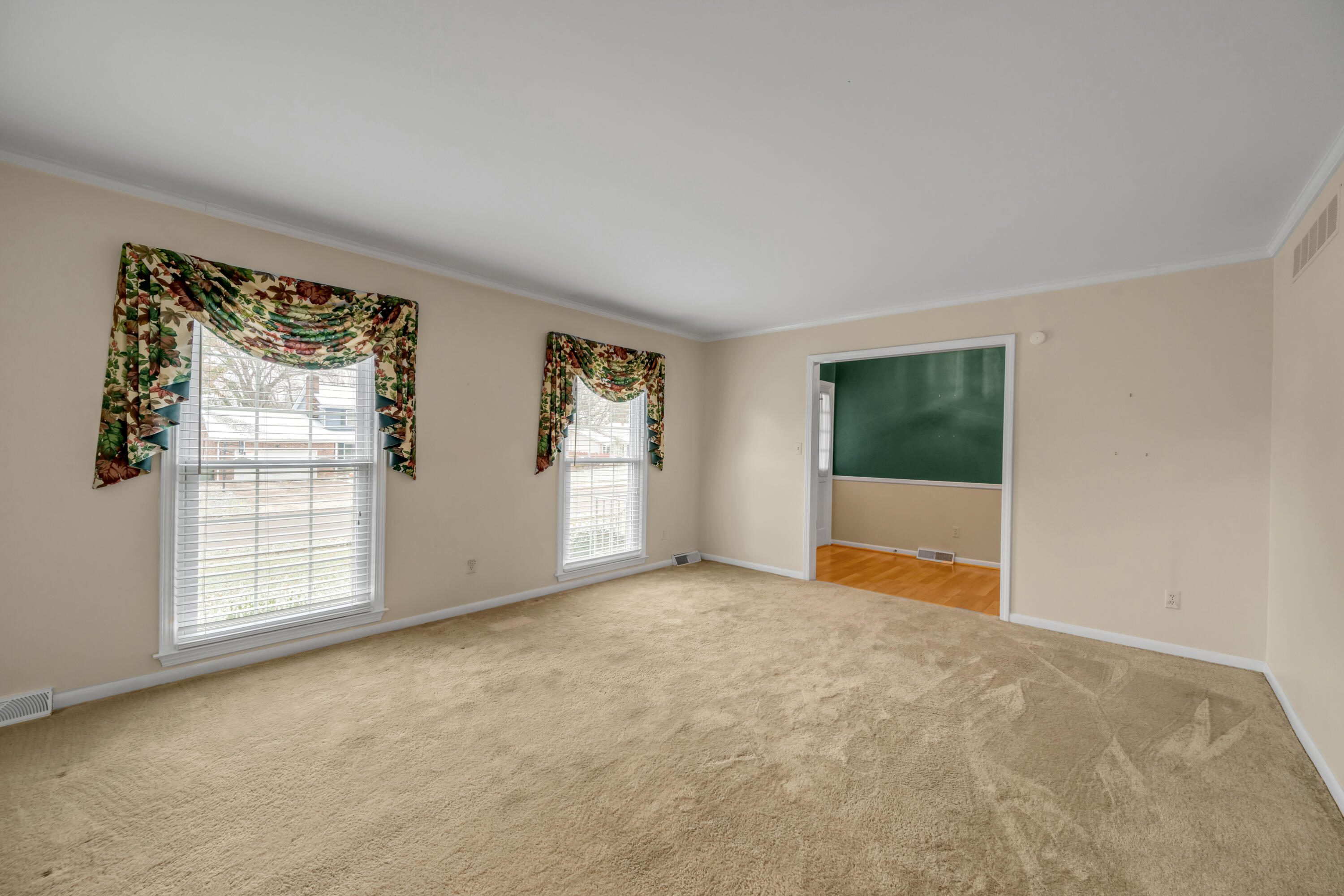 3429 Montavesta Road Lexington, KY 40502 - Photo 4 of 43 DSC_8490