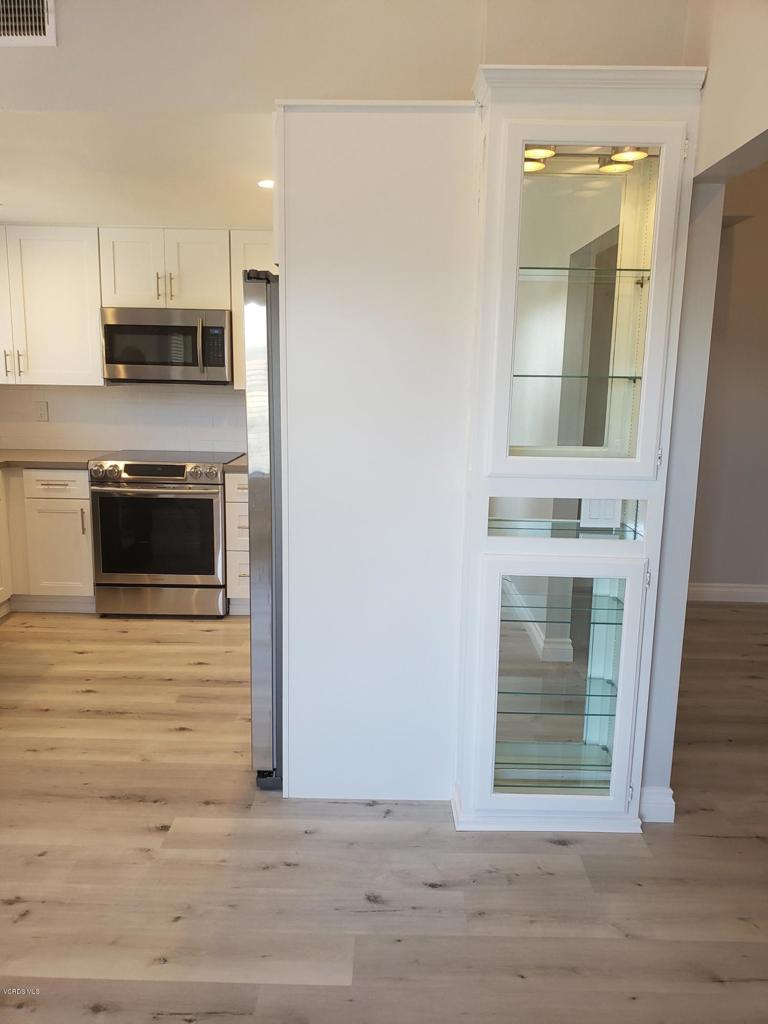 221 Oak Leaf Drive, Unit 203 Thousand Oaks, CA 91360 - Photo 14 of 53