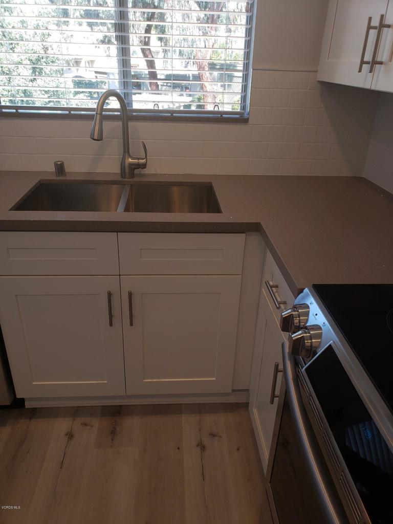 221 Oak Leaf Drive, Unit 203 Thousand Oaks, CA 91360 - Photo 31 of 53