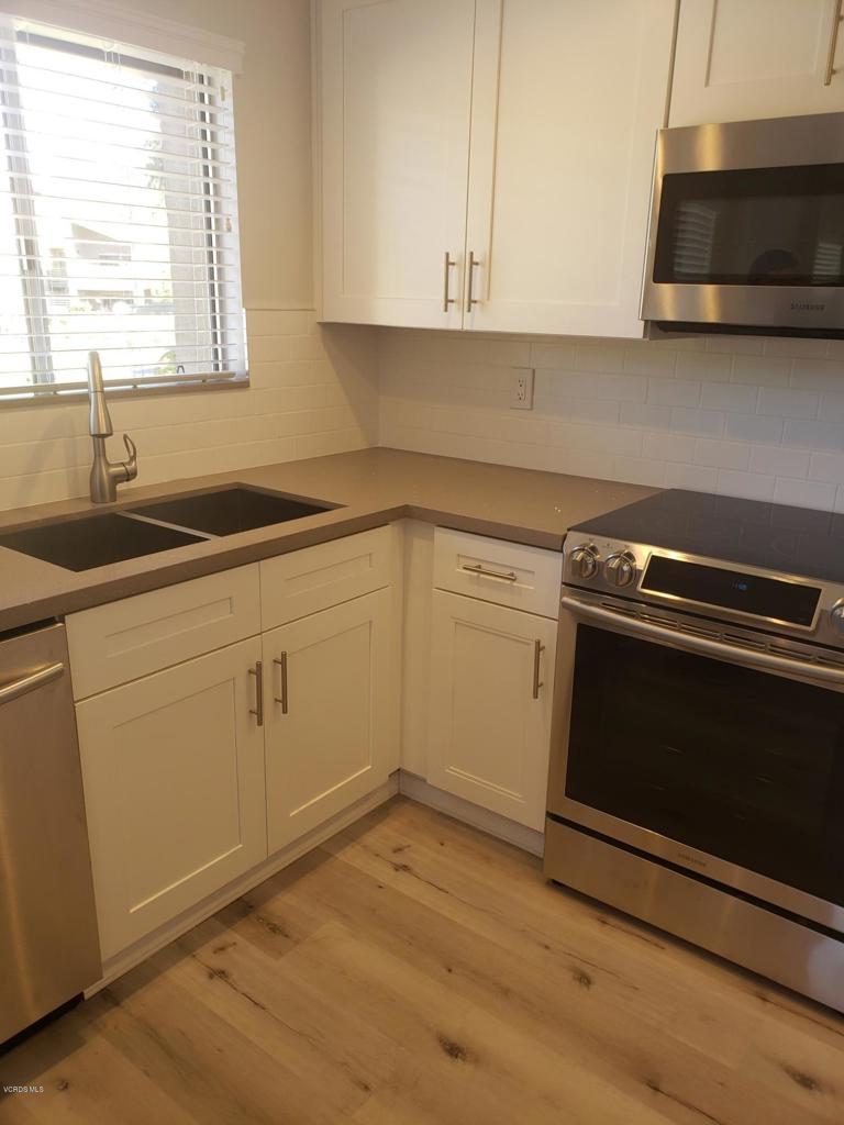 221 Oak Leaf Drive, Unit 203 Thousand Oaks, CA 91360 - Photo 33 of 53