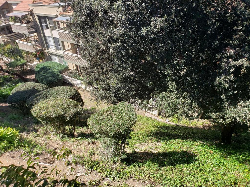 221 Oak Leaf Drive, Unit 203 Thousand Oaks, CA 91360 - Photo 5 of 53