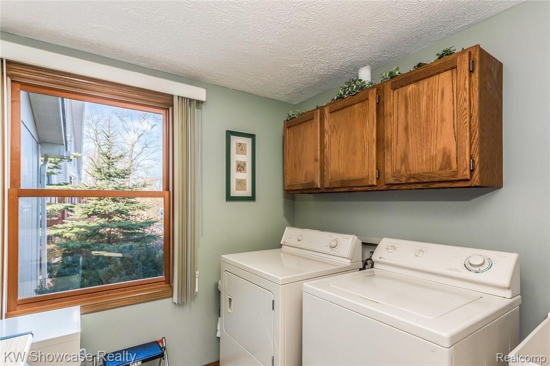 5317 Wayne Road White Lake, MI 48383 - Photo 33 of 42 026-3732588-medium.jpg