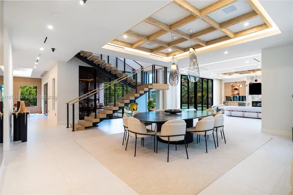 $6,350,000 | 12820 Southwest 80th Avenue, Pinecrest, FL 33156